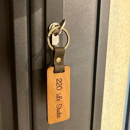 220 Le *